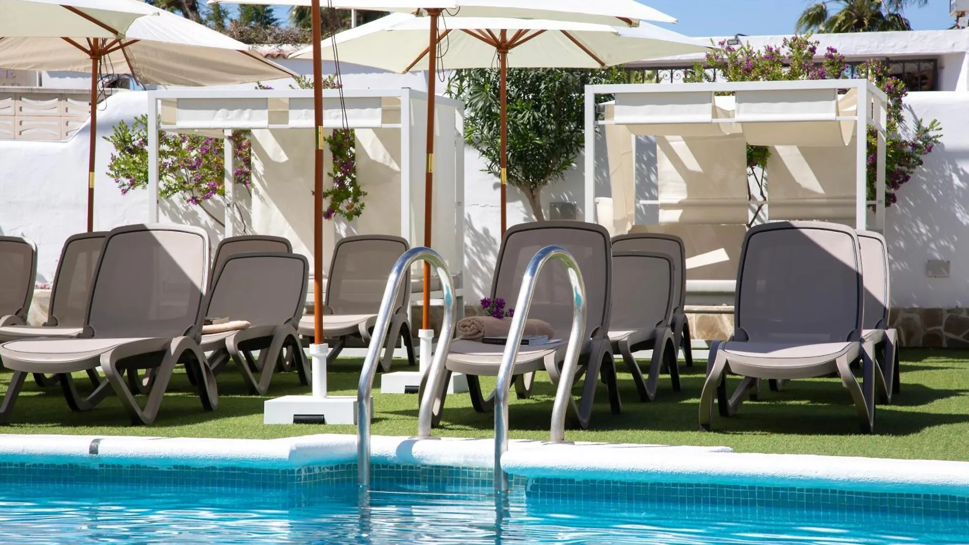 Casual Bahia Ibiza Hotel San Antonio  Spanje