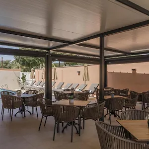 ** Hotel Gabarda Spain